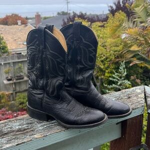 Nocona cowboy boots women’s 8